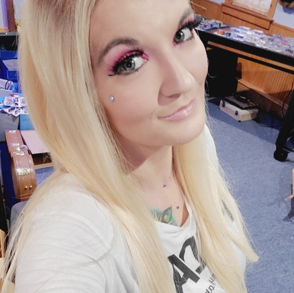 Meet your Posher, Toni W - Picture 6 of 7